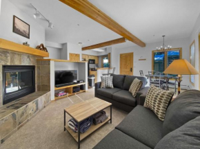 Twin Elk Lodge B5 townhouse